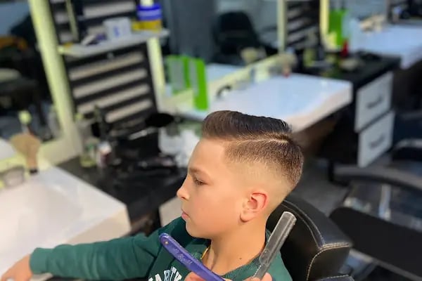 SALON FERİSYA ERKEK KUAFÖRÜ - Resim 13