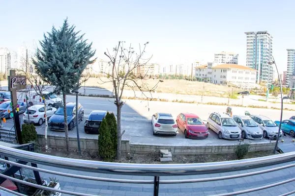 Moondent Diş Polikliniği : İmplant, Zirkonyum, Lamine Yaşamkent Diş Kliniği - Resim 18