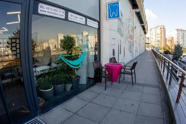 Moondent Diş Polikliniği : İmplant, Zirkonyum, Lamine Yaşamkent Diş Kliniği - Resim 3