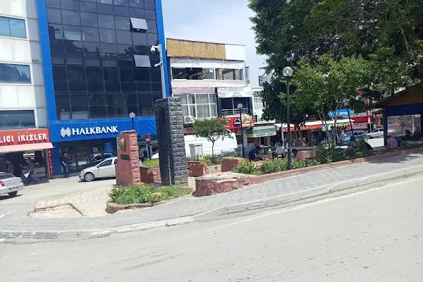 Halkbank Kozan Şubesi - Resim 1