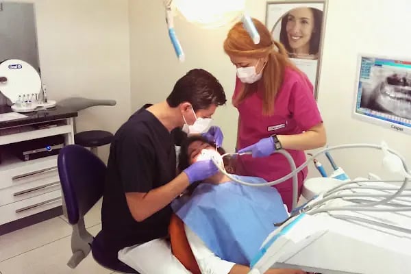 AvrupaDiş Avcılar Ağız ve Diş Sağlığı Polikliniği - Resim 11