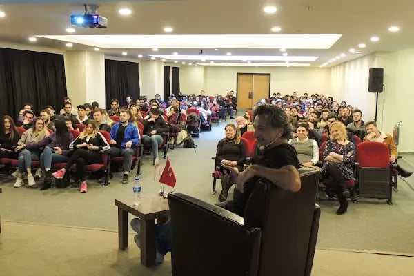 İstanbul Rumeli Üniversitesi Mehmet Balcı Yerleşkesi - Resim 8