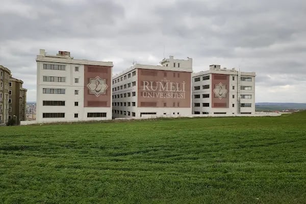 İstanbul Rumeli Üniversitesi Mehmet Balcı Yerleşkesi - Resim 14