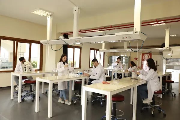 İstanbul Rumeli Üniversitesi Mehmet Balcı Yerleşkesi - Resim 12