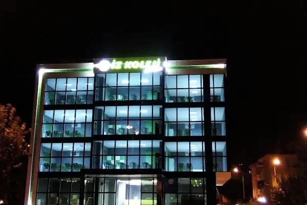Balıkesir Özel İz Koleji Selma Caner Ortaokulu - Resim 4