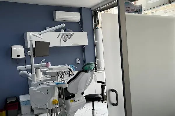 Özel İzmirdiş Ağız ve Diş Sağlığı Polikliniği Balçova Şube - İzmir Zirkonyum Porselen Diş Hekimi - Resim 10