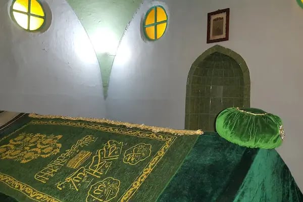 Karaca Ahmet Türbesi - Resim 5