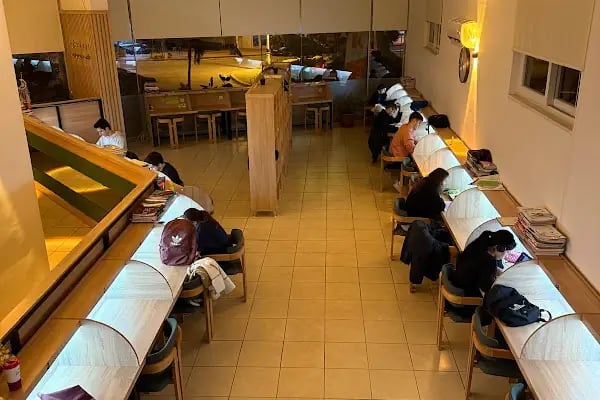 İstasyon Kütüphane Cafe - Resim 4