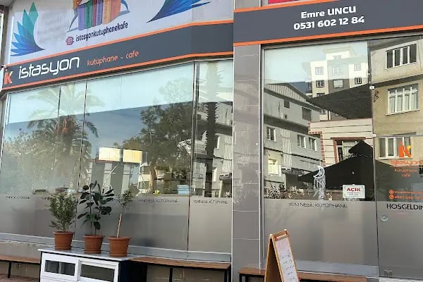 İstasyon Kütüphane Cafe - Resim 12