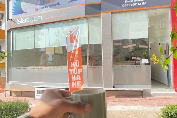 İstasyon Kütüphane Cafe - Resim 5