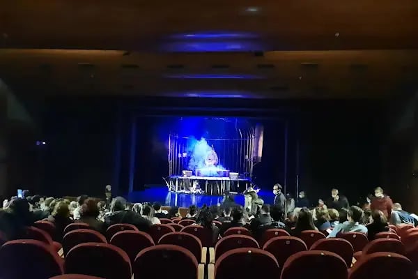 Adana Devlet Tiyatrosu - Resim 2