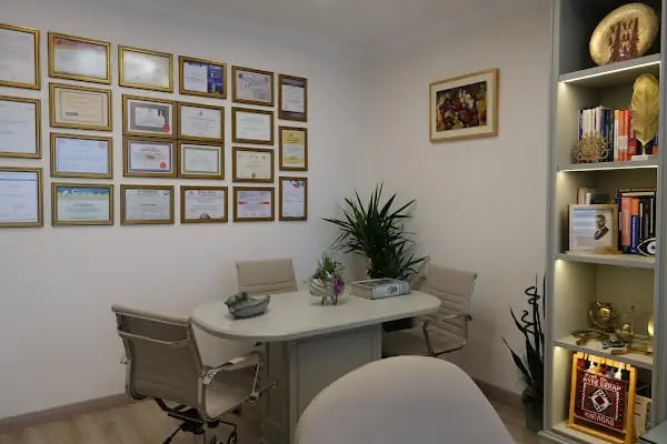 Prof.Dr.Ayşe Serap Karadağ Muayenehanesi - Resim 19