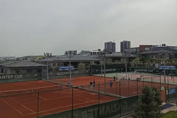 Mehmet Şimşek Tenis Kompleksi - Resim 3