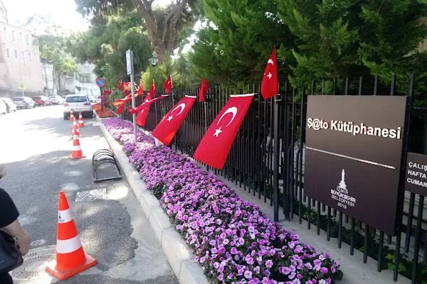 Şato Kütüphanesi - Resim 11