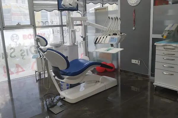 DENT ATAKENT AĞIZ VE DİŞ SAĞLIĞI POLİKLİNİĞİ - Resim 6