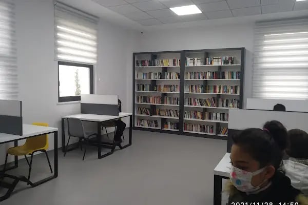 Ahmet Kekeç Semt Kütüphanesi - Resim 1