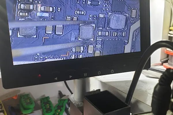 SEZEN İletişim Gsm Repair - Resim 13