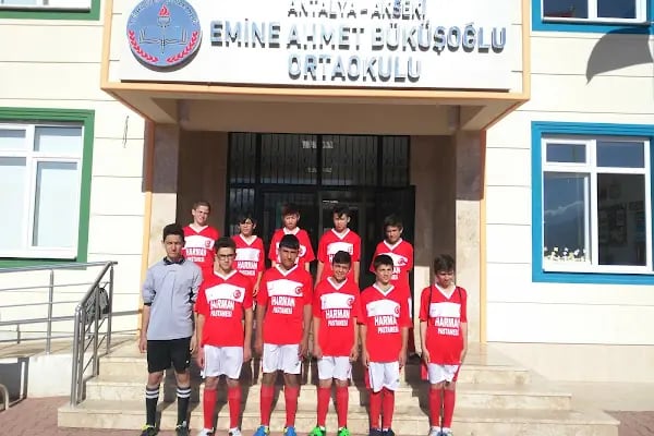 Emine Ahmet Büküşoğlu Ortaokulu - Resim 6