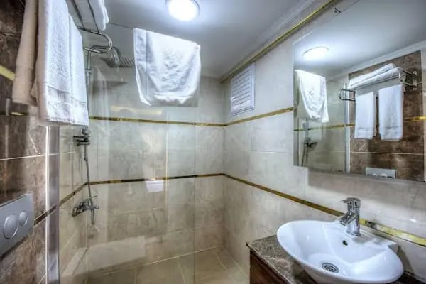 Madi Otel izmir - Resim 12