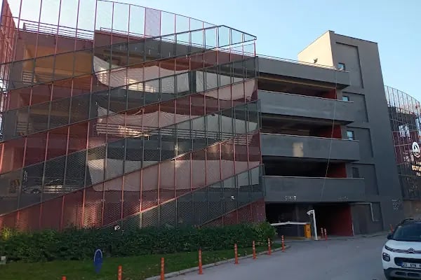 Çamlık Katlı Otoparkı - Resim 2