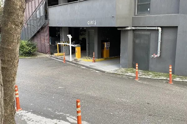 Çamlık Katlı Otoparkı - Resim 5