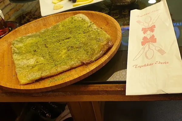 Gaziantepli Gazi Künefe - Resim 17