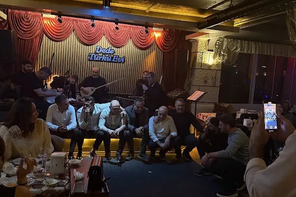 Dede Türkü Evi sahne - Resim 7