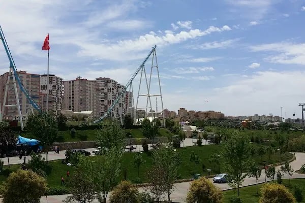 Şahinbey Parkı - Resim 1