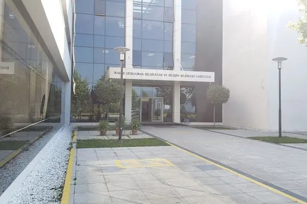 Bilgisayar Ve Bilişim Bilimleri Fakültesi - Resim 20