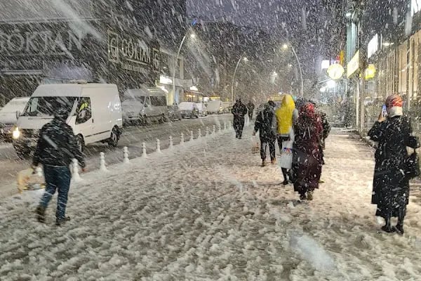 Ümraniye Metro İstasyonu - Resim 9