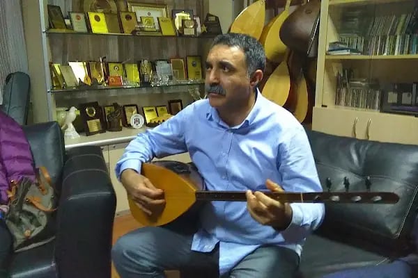 Trio Sanat Akademi & Müzik kursu & Keman Kursu & Şan Kursu & Bateri Kursu - Resim 20