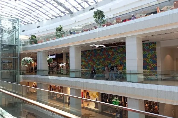 FLO Adapazarı Agora AVM Mağazası - Resim 4