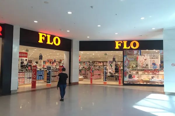 FLO Adapazarı Agora AVM Mağazası - Resim 3