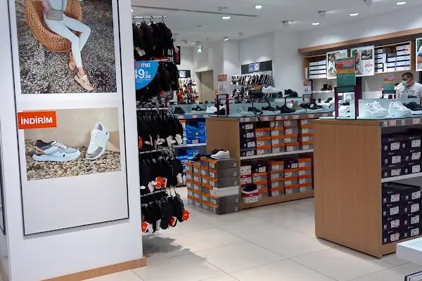 FLO Adapazarı Agora AVM Mağazası - Resim 19