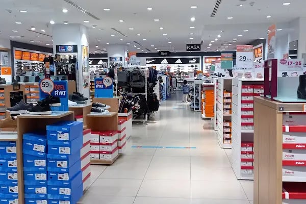 FLO Adapazarı Agora AVM Mağazası - Resim 17