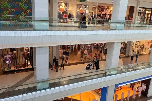 FLO Adapazarı Agora AVM Mağazası - Resim 2
