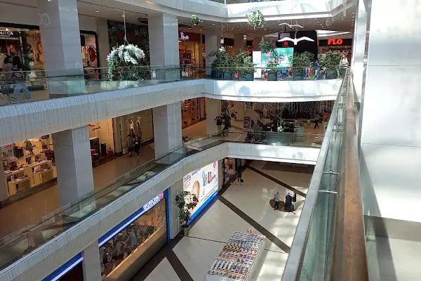 FLO Adapazarı Agora AVM Mağazası - Resim 10