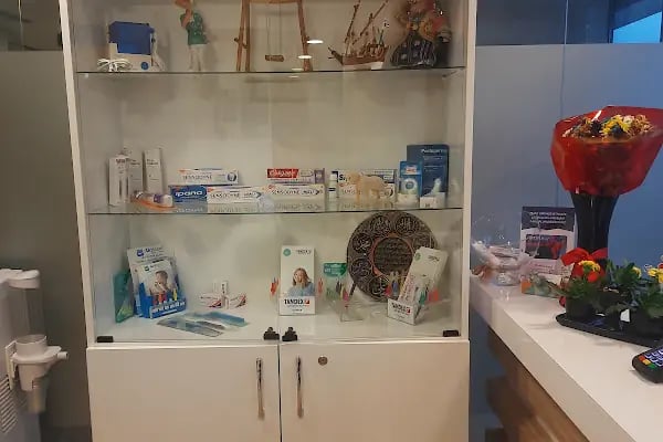Özel İhsaniye Ağız ve Diş Sağlığı Polikliniği - Diş Hekimi - Bursa - Resim 12