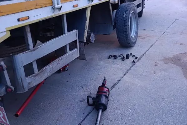 Faik ÖZYAY oto lastik yol yardım - Resim 6