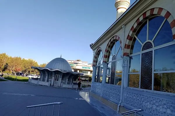 Selçuklu Merkez Cami - Resim 15