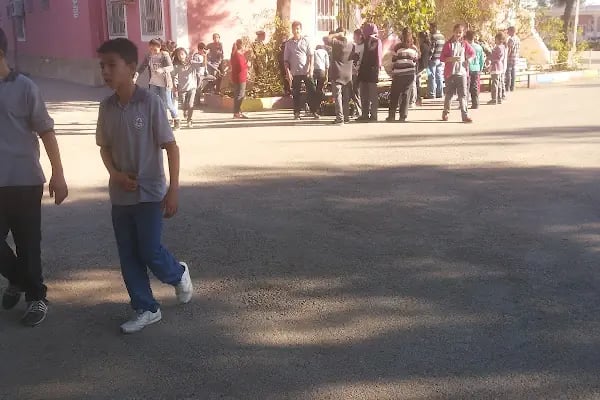 Hilmi Caner Saraçoğlu İlköğretim Okulu - Resim 6