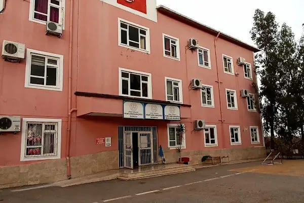 Hilmi Caner Saraçoğlu İlköğretim Okulu - Resim 5