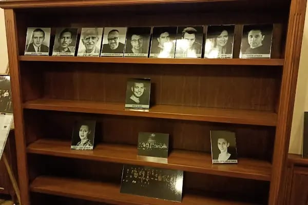 İzmir Devlet Tiyatrosu Konak Sahnesi - Resim 20