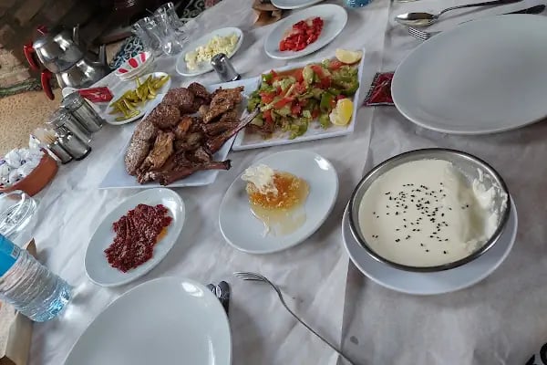 Kızılören Orman İçi Restoran - Et Mangal - Resim 8