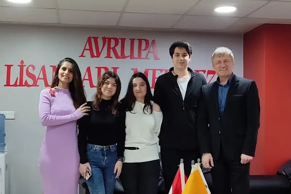 KARİYER BURDA (Avrupa Lisanları) Bağcılar İngilizce Kursu, Bağcılar Dil Kursu, İstanbul İngilizce Kursları - Resim 4