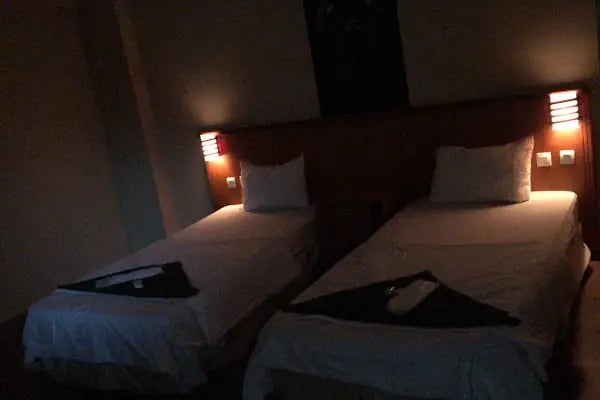 One Blood Hotel - Resim 16
