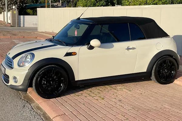 WOW RENT A CAR - Resim 18