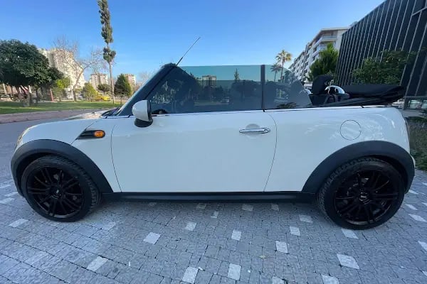WOW RENT A CAR - Resim 16