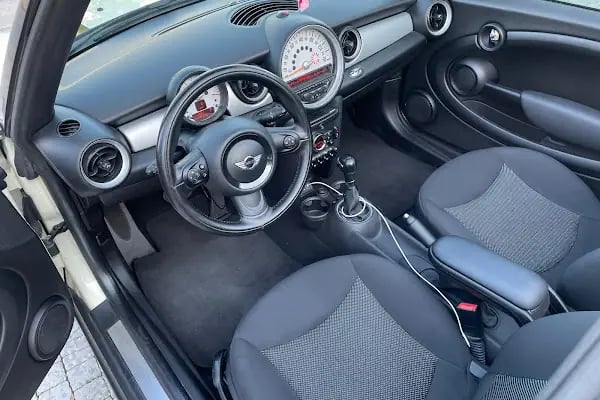 WOW RENT A CAR - Resim 9