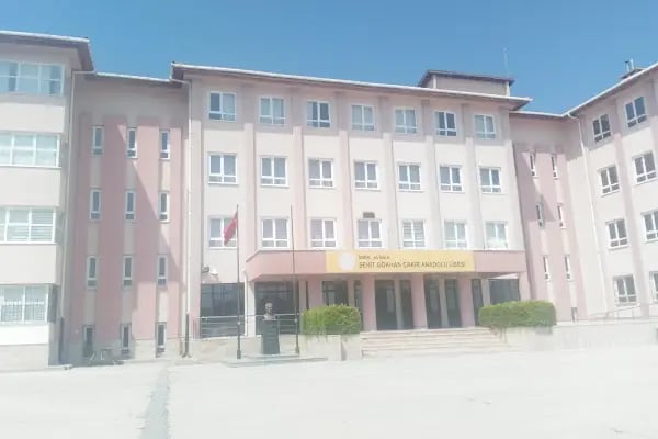 Aliağa Şehit Gökhan Çakır Anadolu Lisesi - Resim 1